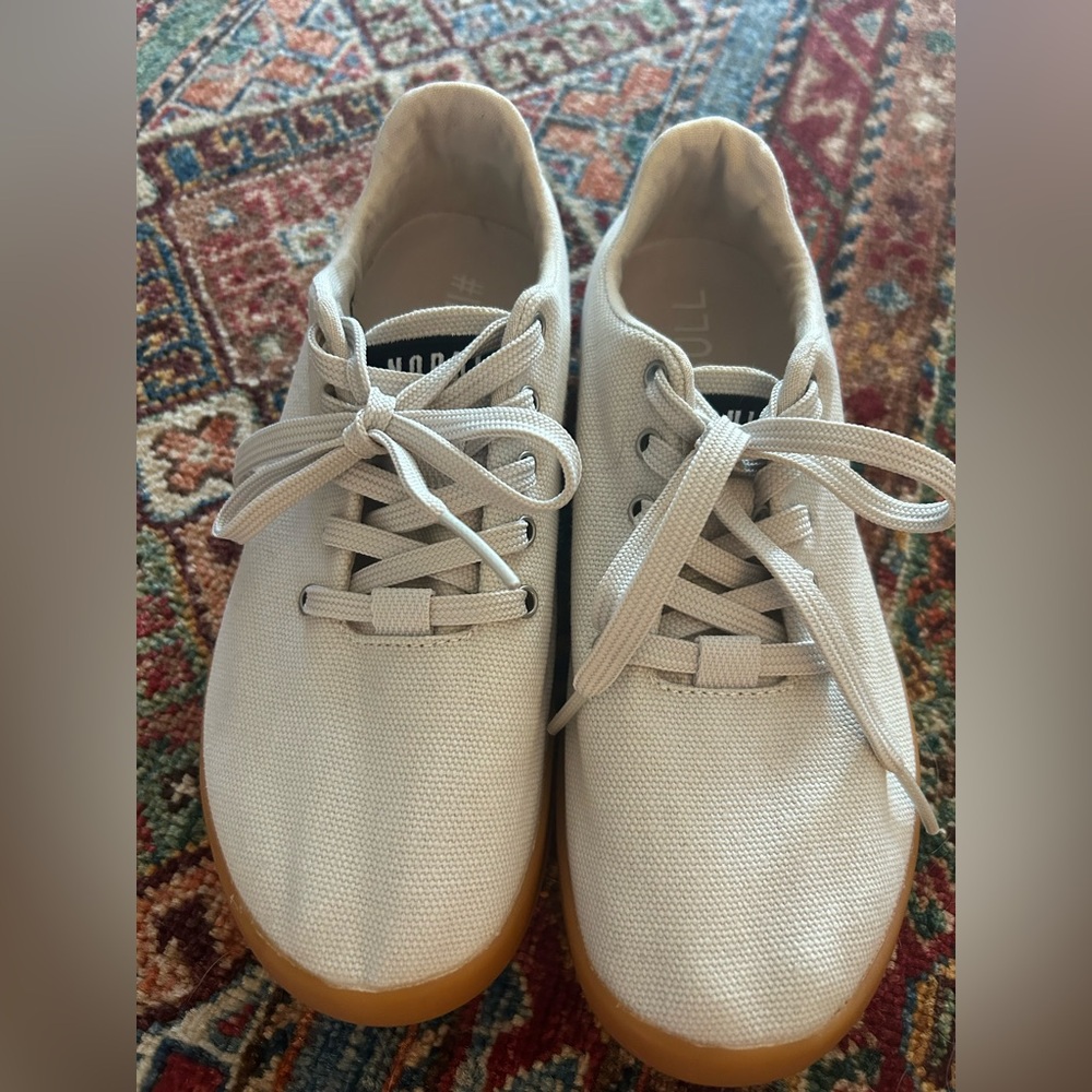 Nobull canvas sneakers 7.5